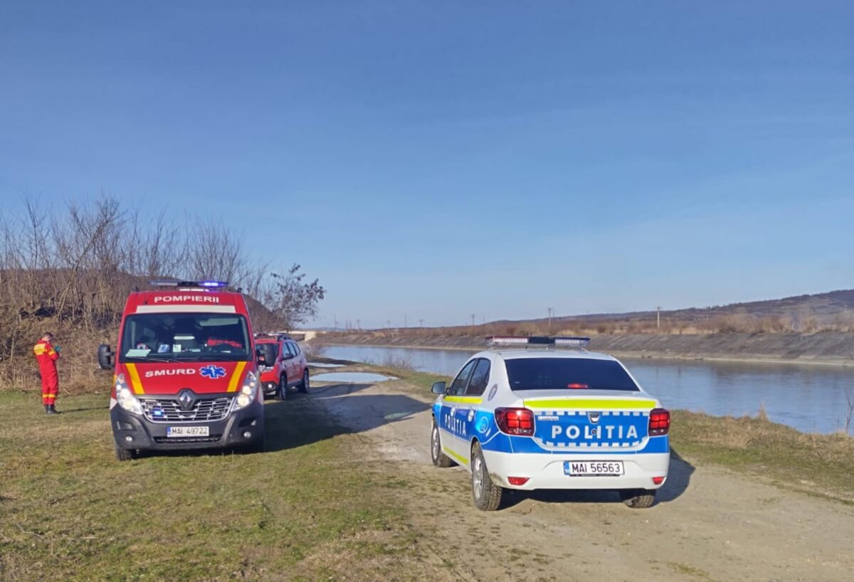 FOTO: Un bărbat s-a aruncat în Olt la Turnu Roșu - A vrut să se sinucidă