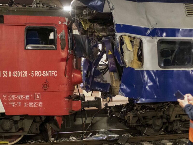 video accident de tren în gara galați - o femeie conductor a murit după ce o locomotivă a lovit un tren