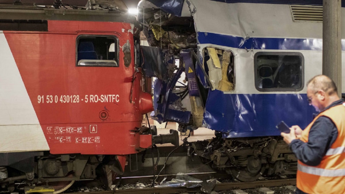video accident de tren în gara galați - o femeie conductor a murit după ce o locomotivă a lovit un tren