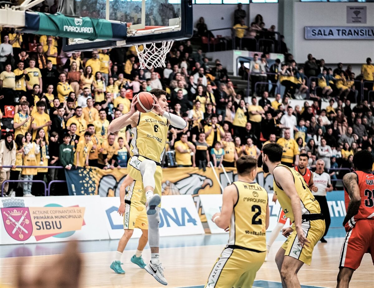 video csu sibiu iese din pasa nefastă - trupa lui rinkevicius câștigă cu dinamo, scor 80-68