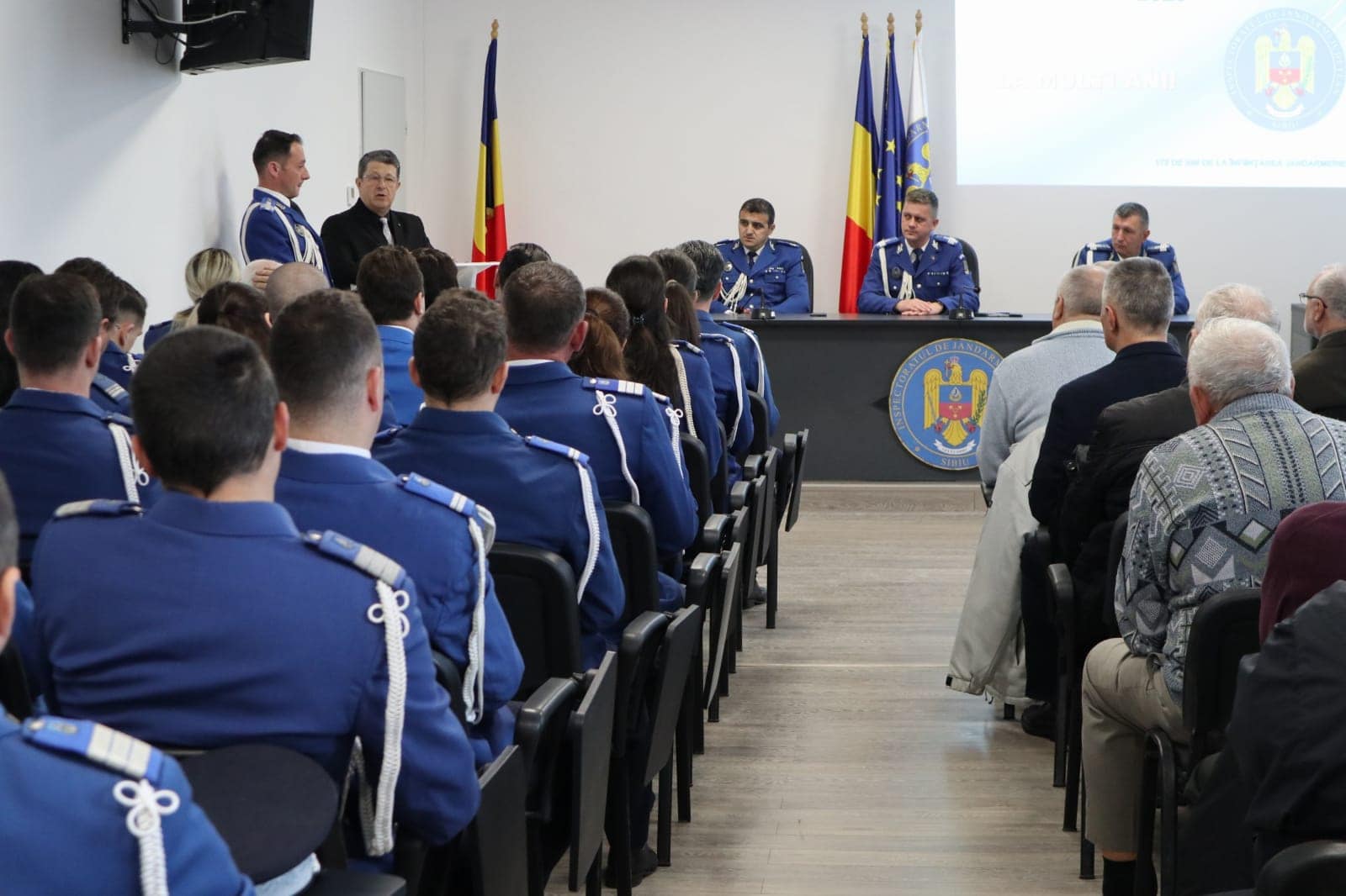 unsprezece cadre militare avansate în grad de la sibiu de ziua jandarmeriei