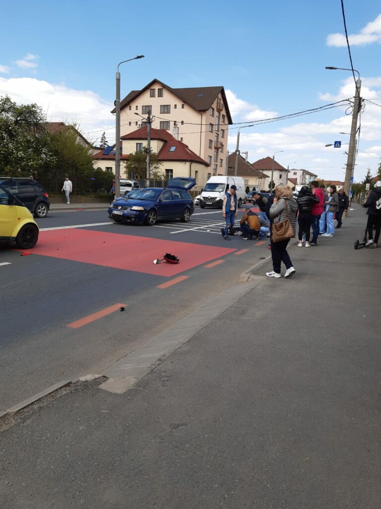 update video motociclist implicat într-un accident pe strada bâlea - traficul este blocat