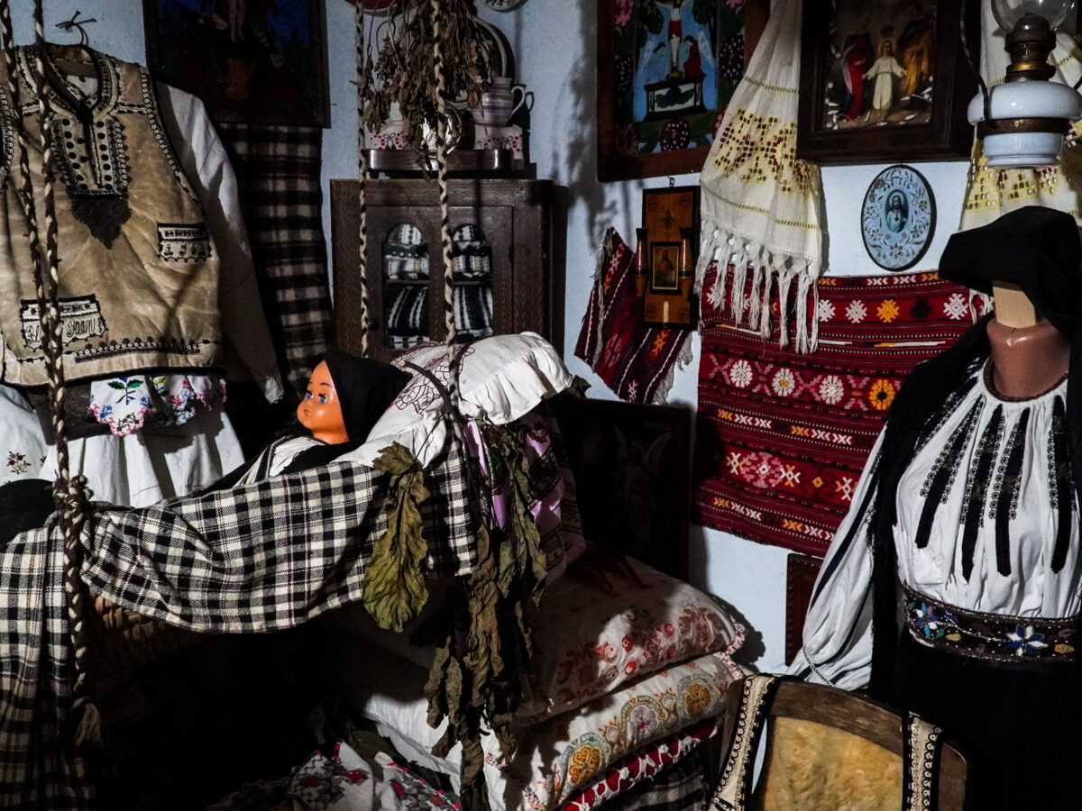 zeci de muzee neacreditate în satele din județul sibiu. direcția județeană pentru cultură vrea să îi ajute ca să intre în legalitate