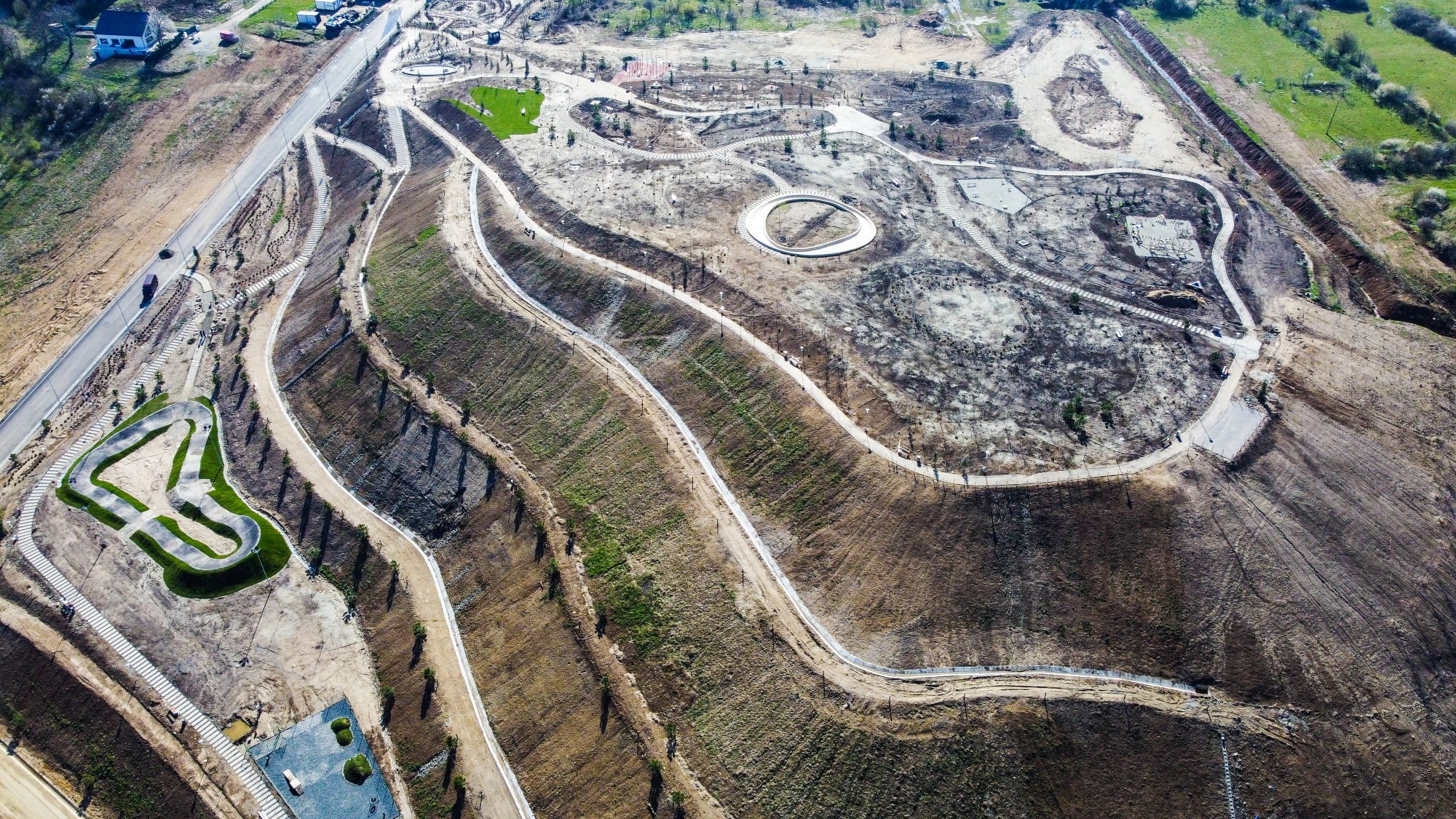 video: cum arată cel mai nou parc al sibiului - muncitorii pun la punct ultimele detalii în „belvedere”