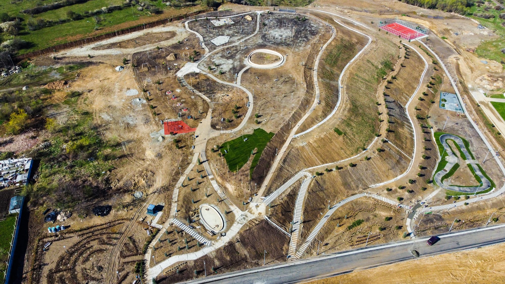 video: cum arată cel mai nou parc al sibiului - muncitorii pun la punct ultimele detalii în „belvedere”