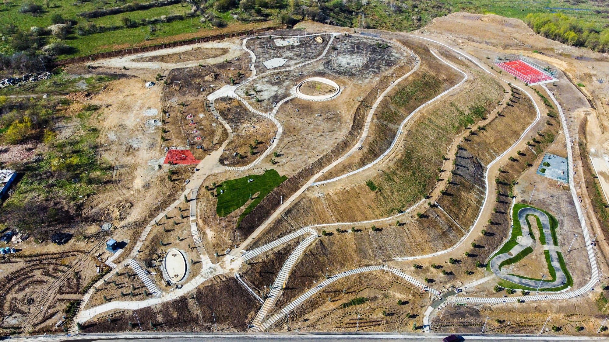 video: cum arată cel mai nou parc al sibiului - muncitorii pun la punct ultimele detalii în „belvedere”