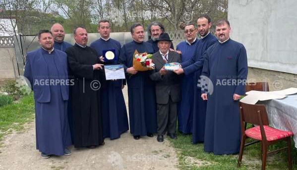 veteranul ioan cerghedean, felicitat de preoții mai din transilvania cu prilejul împlinirii 100 de ani - a lucrat la avrig în perioada războiului