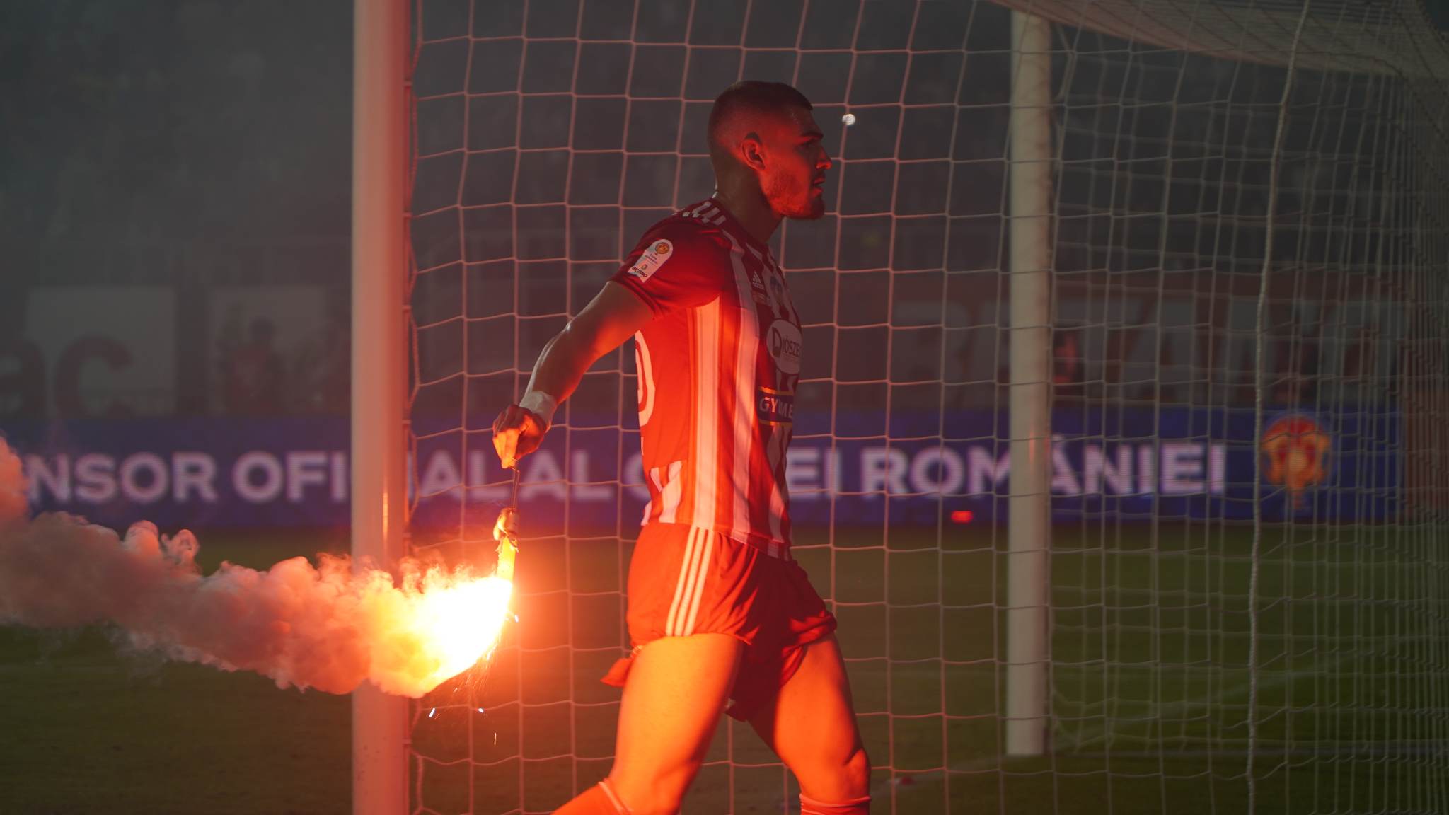 live foto video - finala cupei româniei: atmosferă ca în champions league pe municipalul din sibiu - fanii lui u cluj fac spectacol!