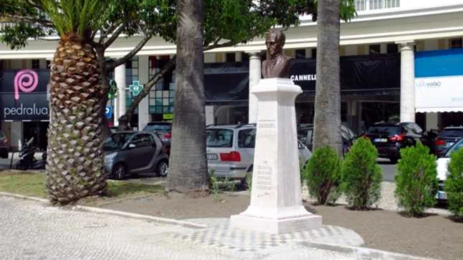 lucian blaga, admirat de portughezi - are un monument în inima orașului estoril