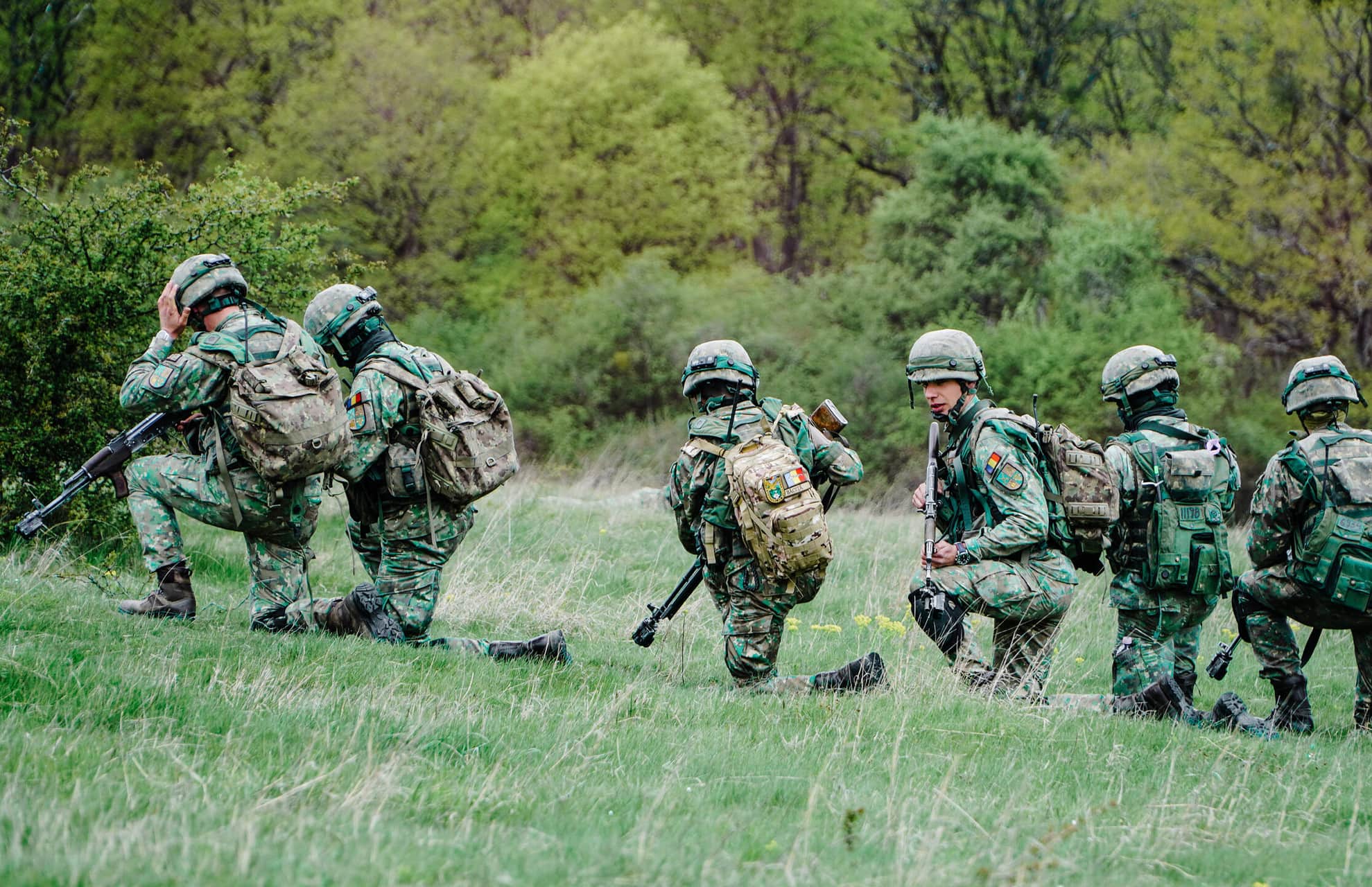 Reportaj - O zi de antrenamente alături de studenții de la AFT - Elicoptere militare în acțiune la poligonul din Daia (VIDEO FOTO)