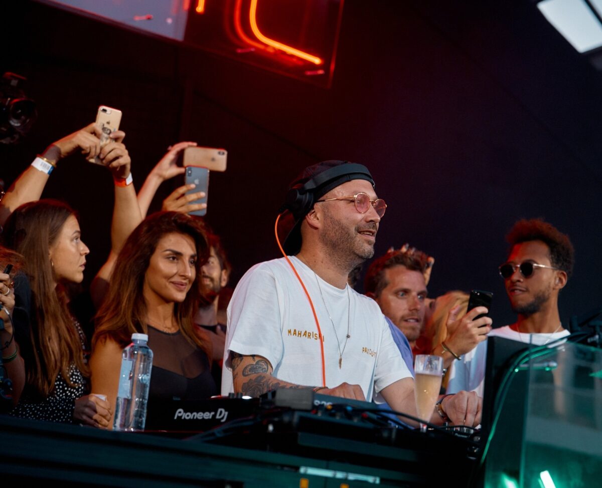 petrecere ca în ibiza, la backyard - renumitul dj, nic fanciulli, vine la platane pentru un show incendiar