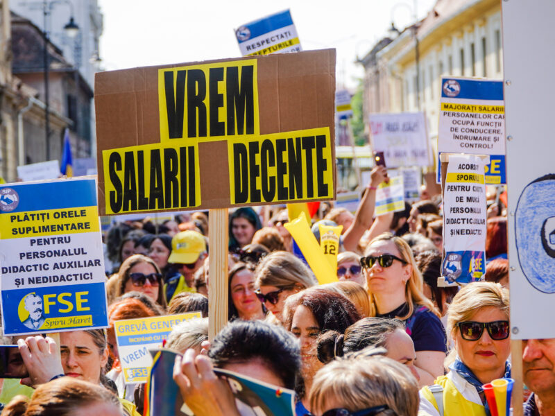 protest masiv marți la bucurești - mii de profesori din românia cer salarii decente