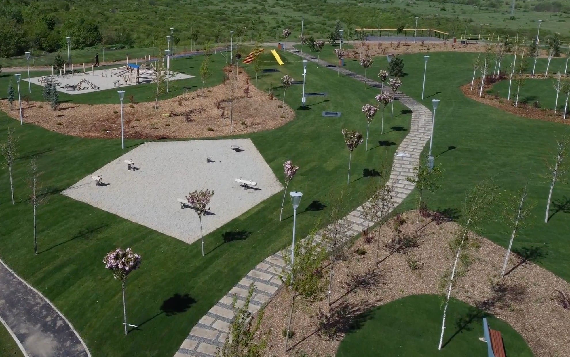 video: imagini spectaculoase din cel mai nou parc al sibiului - belvedere, o oază verde de relaxare