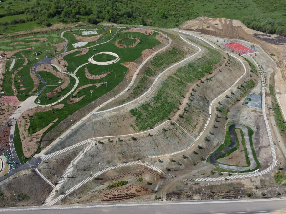 video: imagini spectaculoase din cel mai nou parc al sibiului - belvedere, o oază verde de relaxare