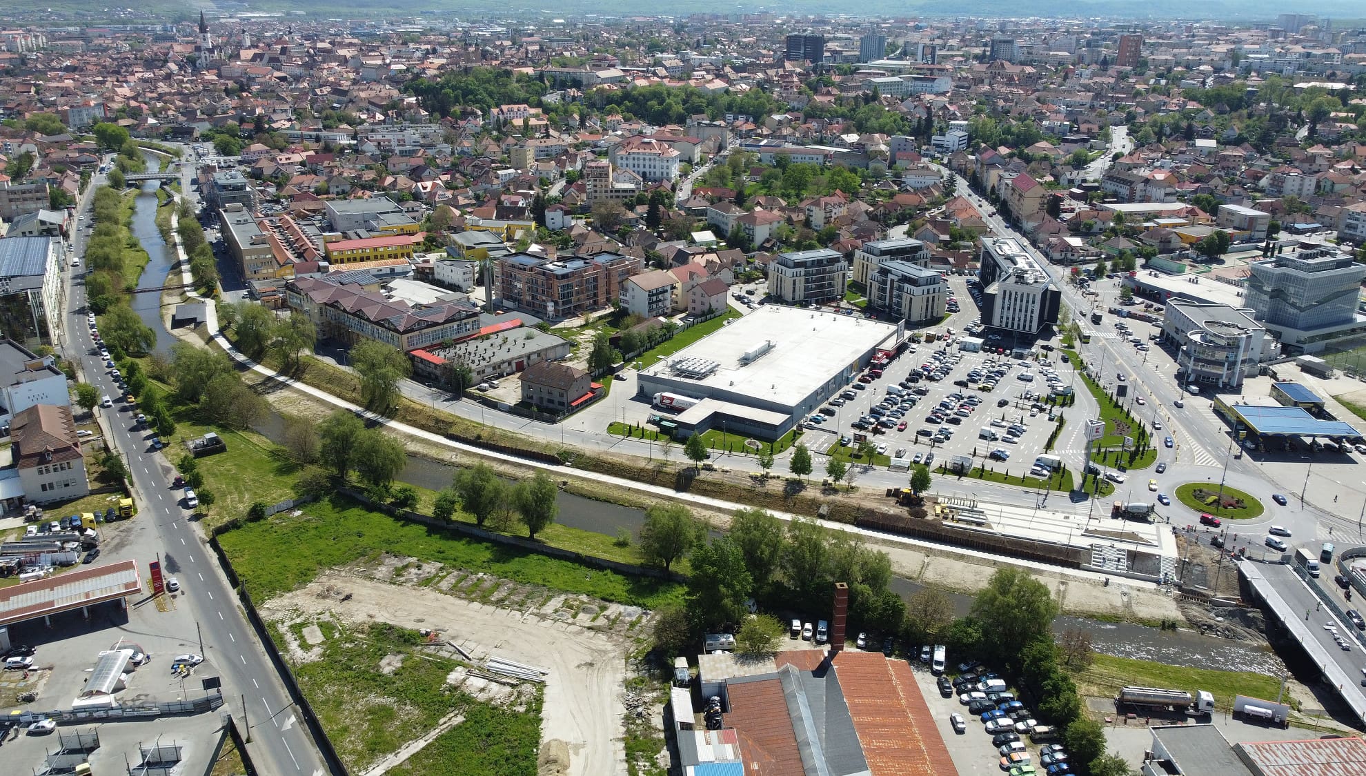 VIDEO: Bicicliștii se vor plimba în curând pe noile piste de pe malul Cibinului - Cum arată