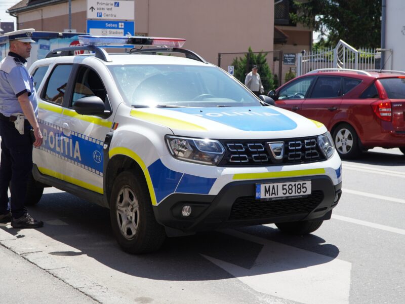 adolescent de 16 ani fără permis la volan în sibiu - a lovit un pieton în terezian