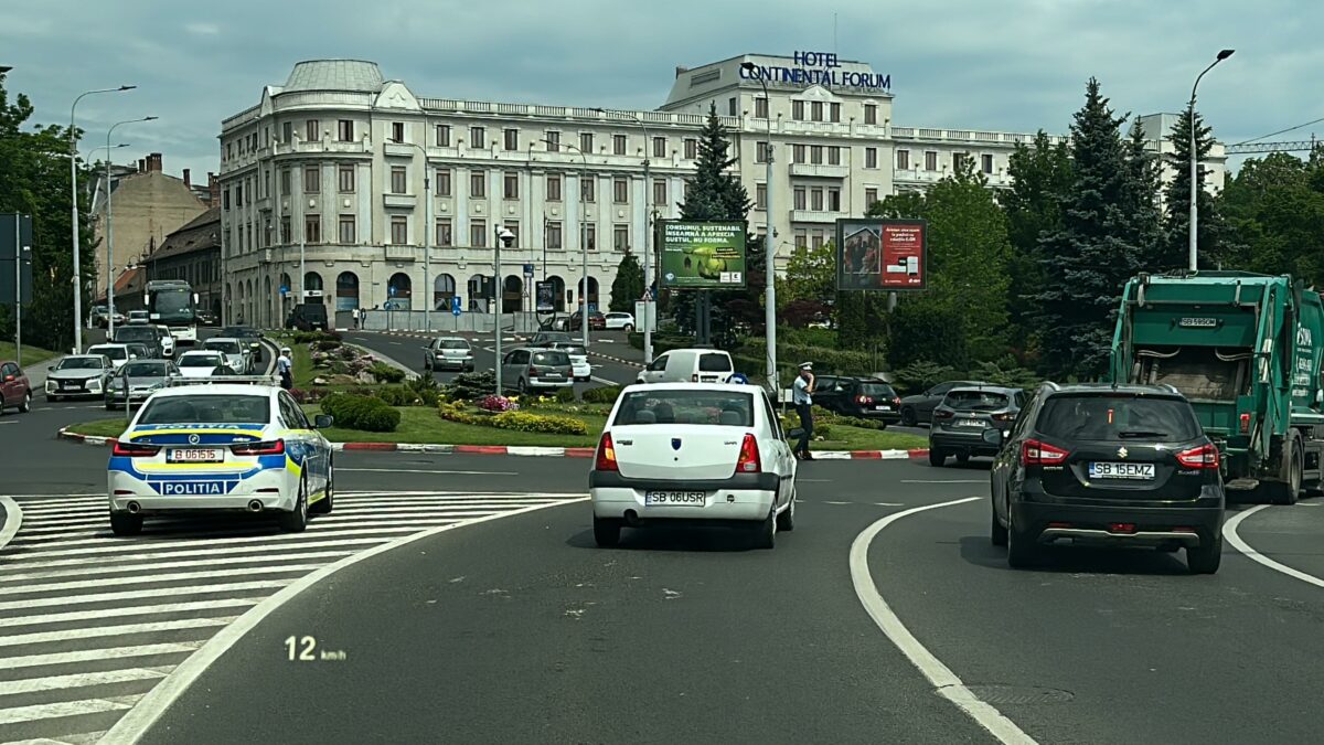 video foto: polițiștii dirijează traficul pe cele mai importante artere din sibiu - drumul, „eliberat” pentru președintele germaniei