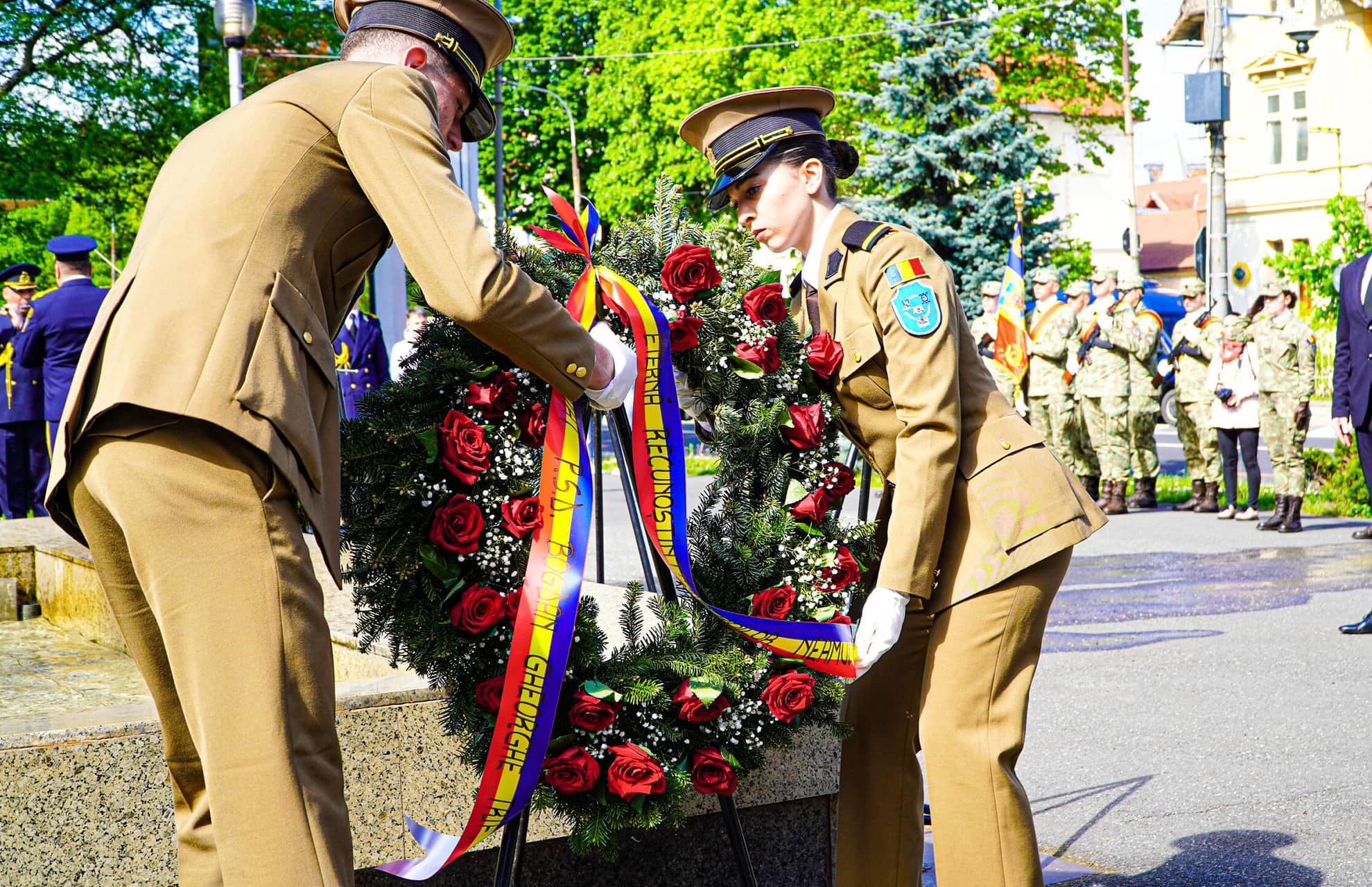 FOTO VIDEO Ziua Independenței de stat, comemorată la Sibiu - Au fost depuse jerbe și coroane de flori