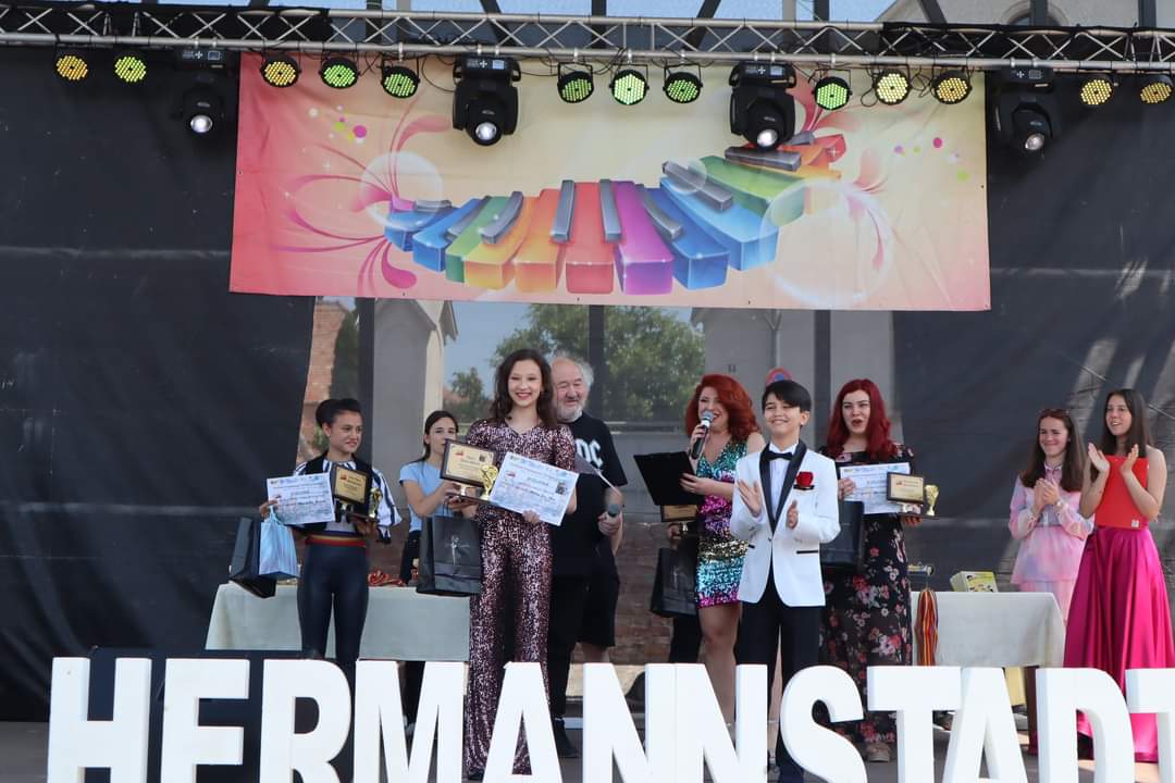 peste 100 de tineri urcă pe scenă la hermannstadtfest 2024, ediția a xii-a, o sărbătoare a muzicii și talentului la sala thalia