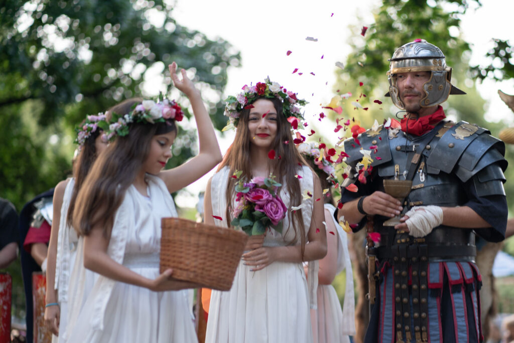 foto cum a arătat a treia zi la fits - mii de oameni în piața mare la spectacolul „culori ritmate” 