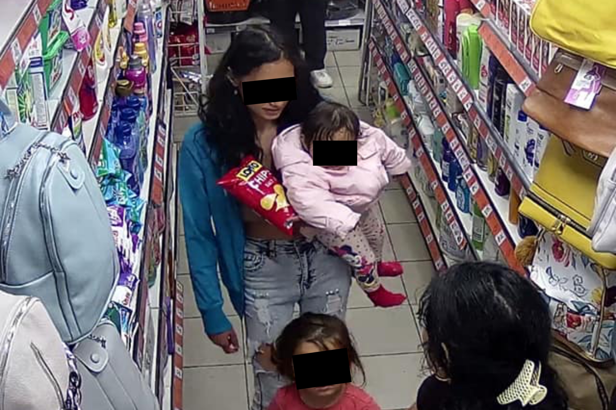 femei prinse la furat într-un magazin din șeica mare - „sunt tot mai multe asemenea personaje”