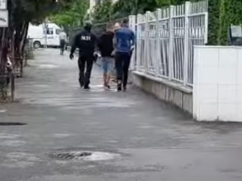 video: patru hunedoreni reținuți de polițiștii din sibiu în dosarul mașinilor închiriate din străinătate și vândute în românia
