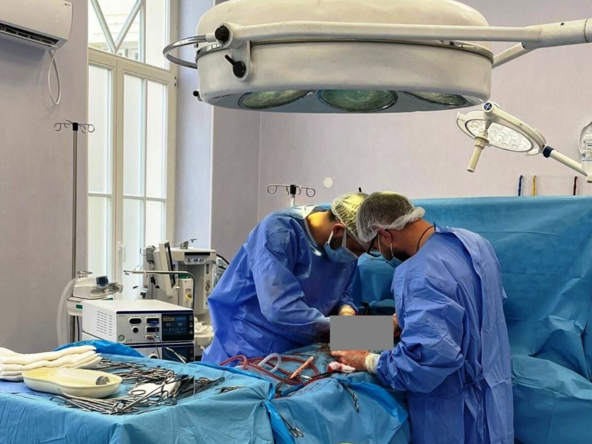bărbatul care s-a aruncat de la etajul trei la spitalul județean sibiu, în moarte cerebrală – familia și-a dat acordul pentru prelevarea de organe