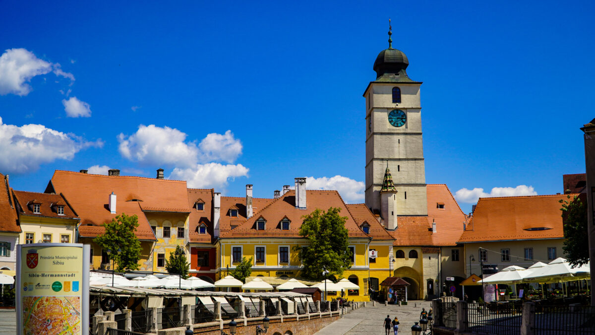 Vremea se menține frumoasă joi, la Sibiu -  Meteorologii anunță 28 de grade