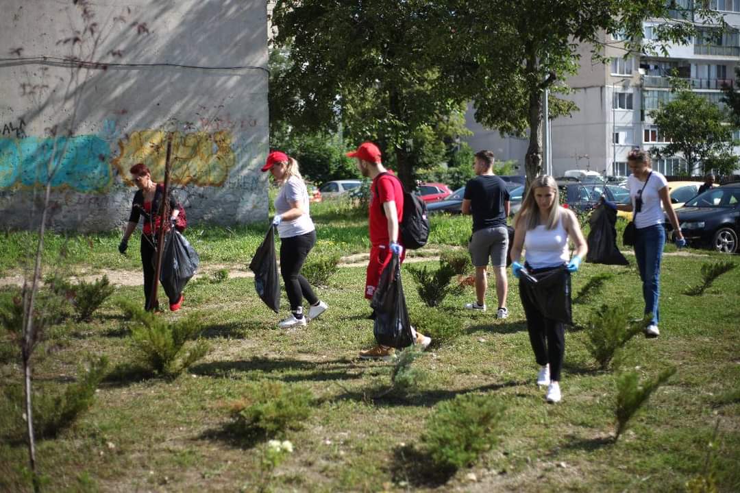 foto tinerii social-democrați continuă campania pentru un oraș curat (cp)