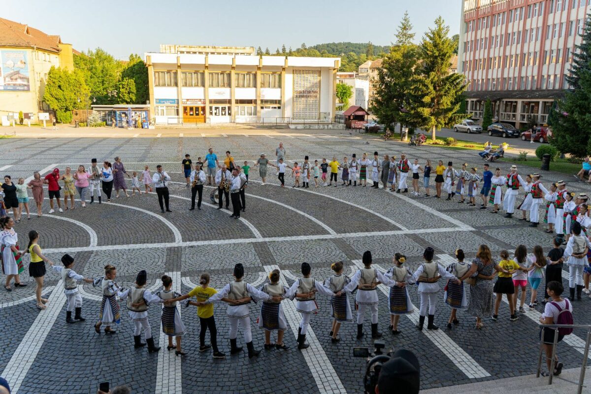 ansamblurile folclorice „târnavele“ și „muguri de pe târnave“ vor participa la un festival internațional în turcia