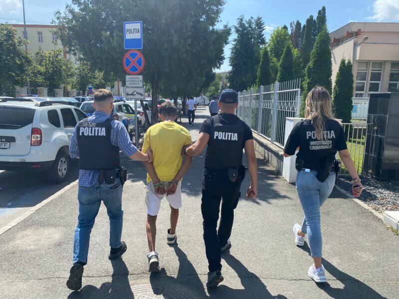 tânăr din sibiu reținut de poliție după ce a furat o borsetă cu 30.000 de euro