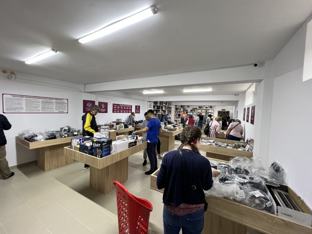 S-a deschis primul magazin cu produse de pe Amazon din Sibiu - Reduceri mari la Casa Plus Retail pe Calea Turnișorului 116