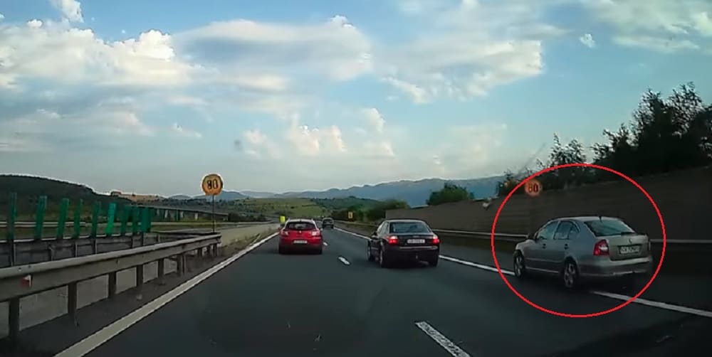 depășire periculoasă pe a1, sensul sibiu - deva. șoferul a rămas fără permis (video)