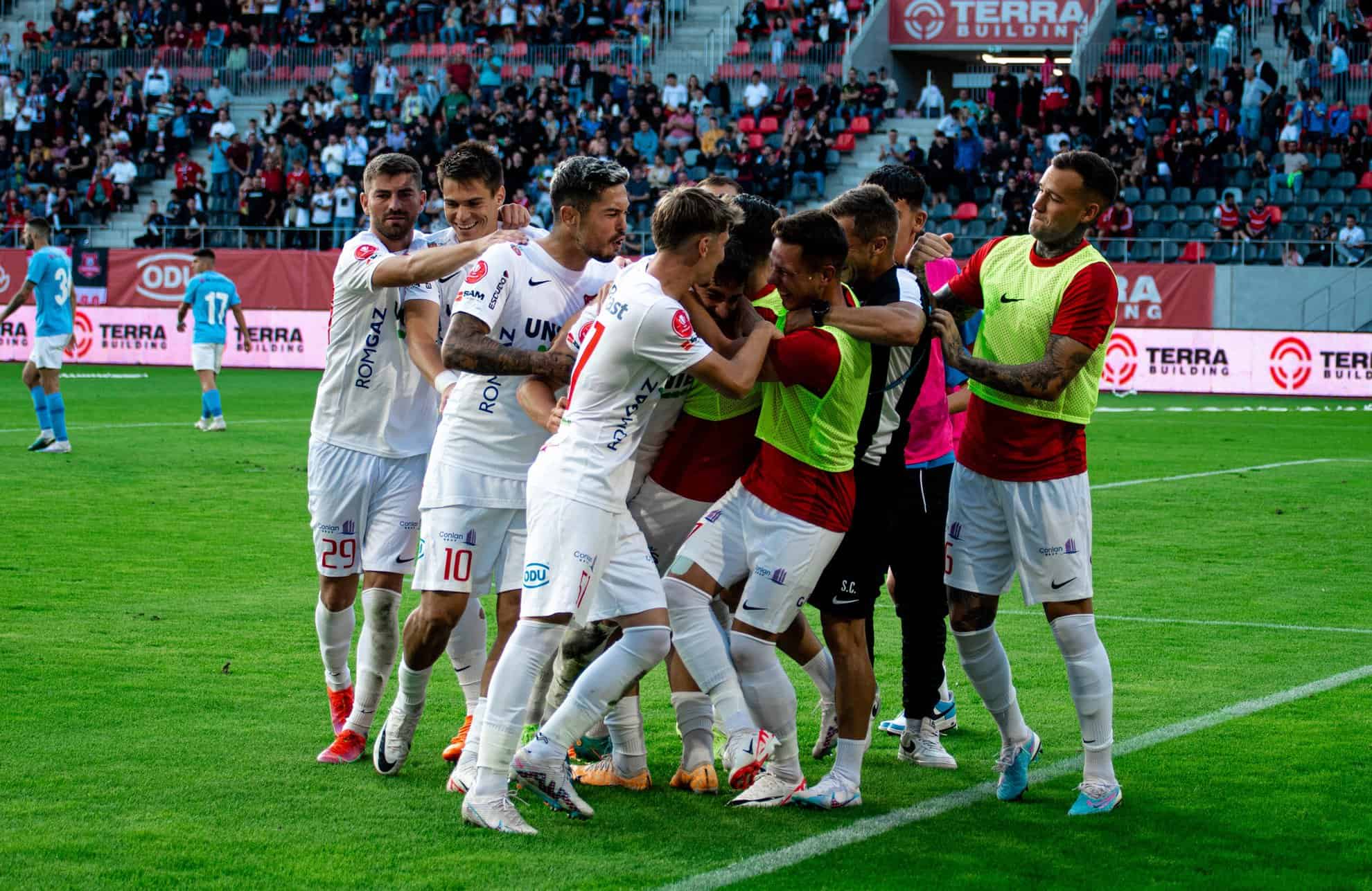 motivație suplimentară pentru jucătorii lui fc hermannstadt înainte de meciul cu rapid. au banii la zi!