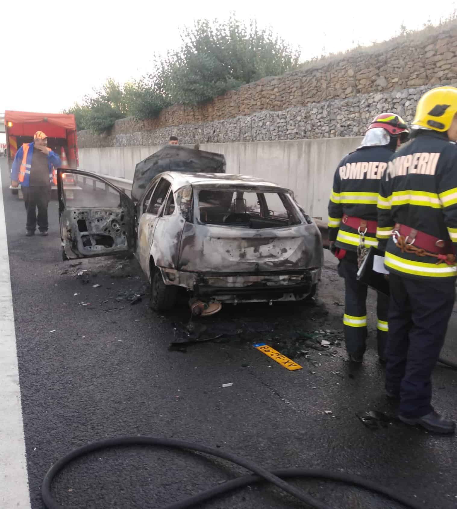 mașină în flăcări pe autostrada sibiu - deva după ce s-a tamponat cu un tir (foto)