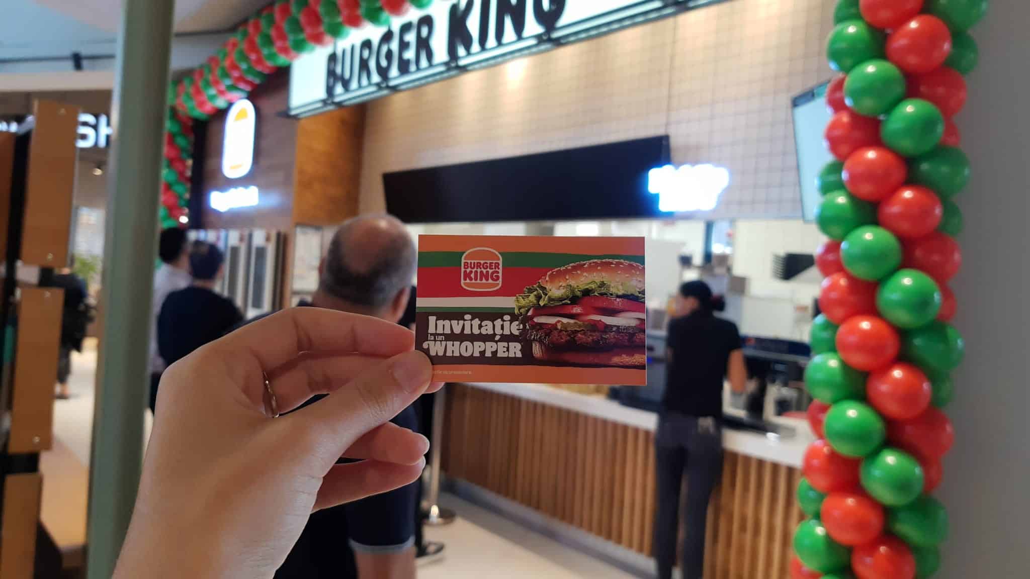 s-a deschis burger king la sibiu. un elev, primul la coadă: „am chiulit de la biologie ca să mănânc” (foto)
