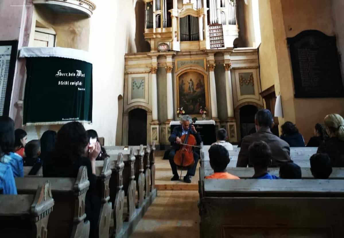 concert simfonic educativ la biserica fortificată din valchid. copiii, cei mai impresionați de recital