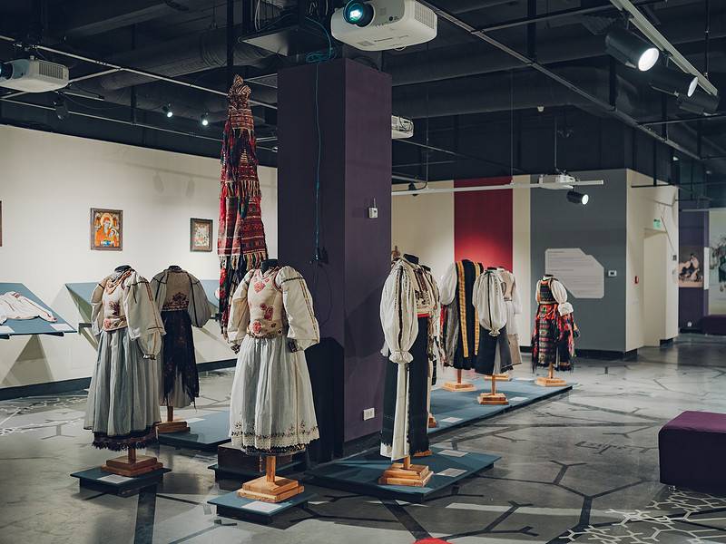 simpozion internațional despre costumul tradițional și patrimoniul cultural la muzeul astra