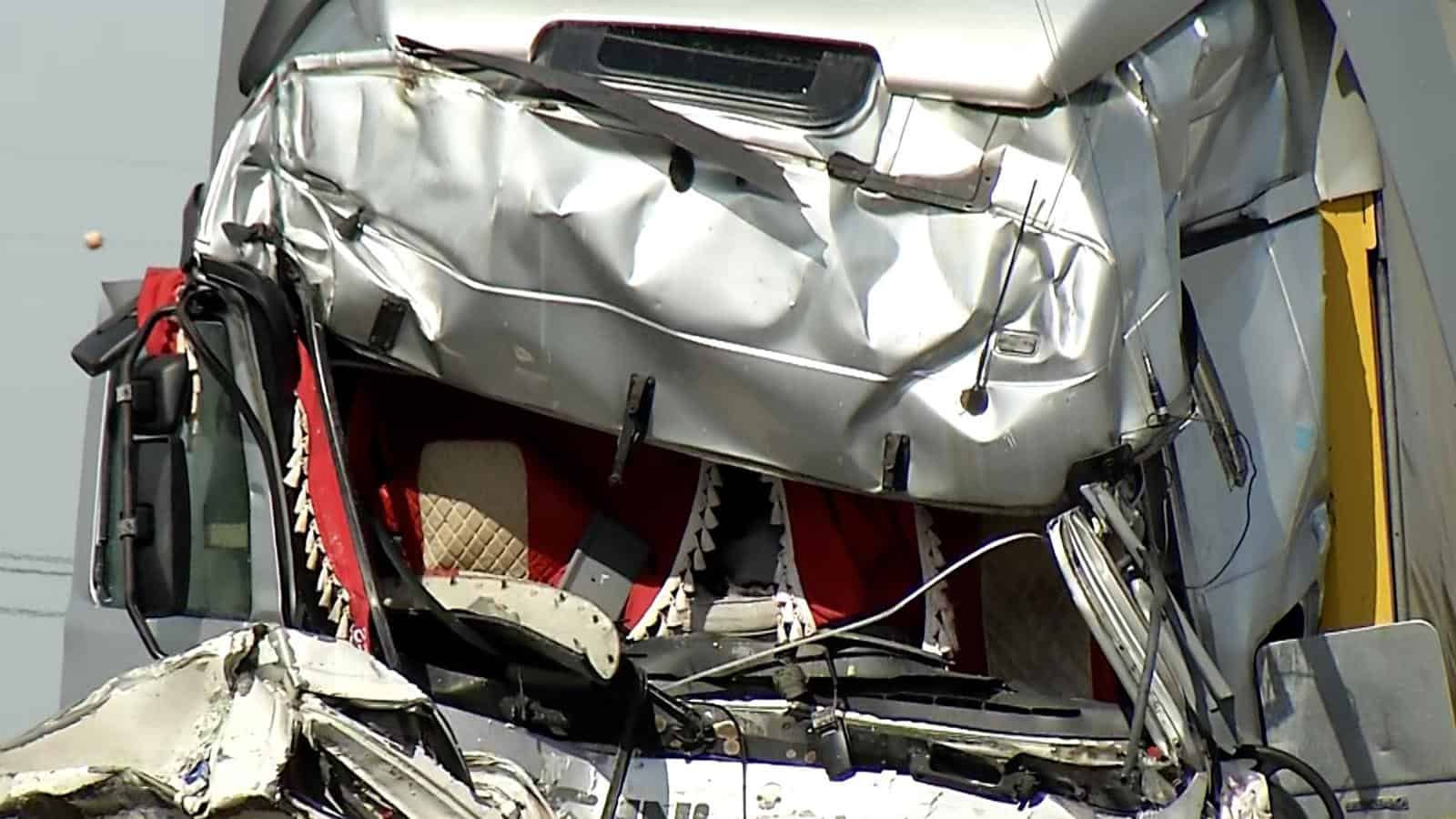 un șofer din sibiu, vinovat de producerea accidentului cu cinci morți de pe autostrada a1 (foto video)