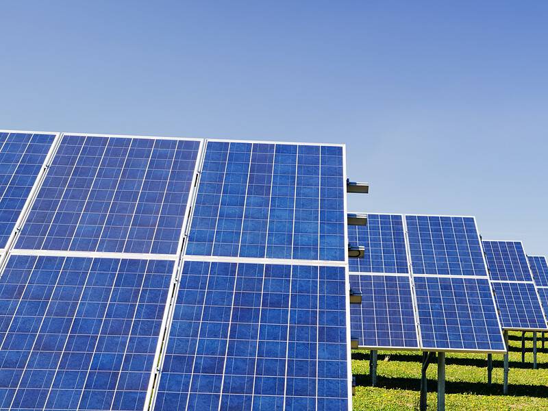 parc fotovoltaic cu peste 700 de panouri la șelimbăr