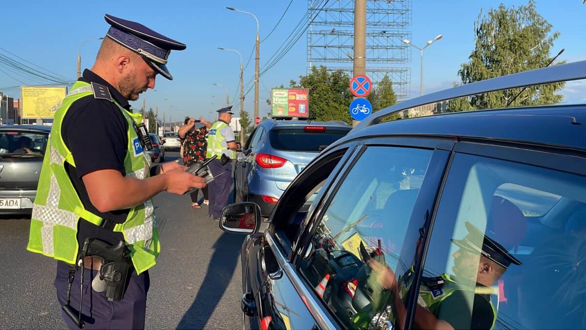 zeci de vitezomani sancționați de polițiștii sibieni. doi au rămas fără permis