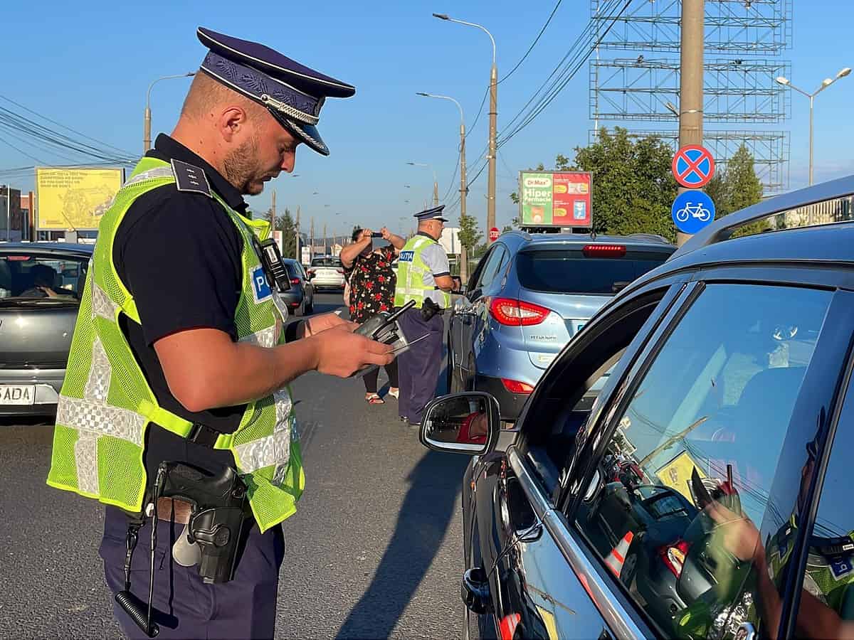 zeci de vitezomani sancționați de polițiștii sibieni. doi au rămas fără permis