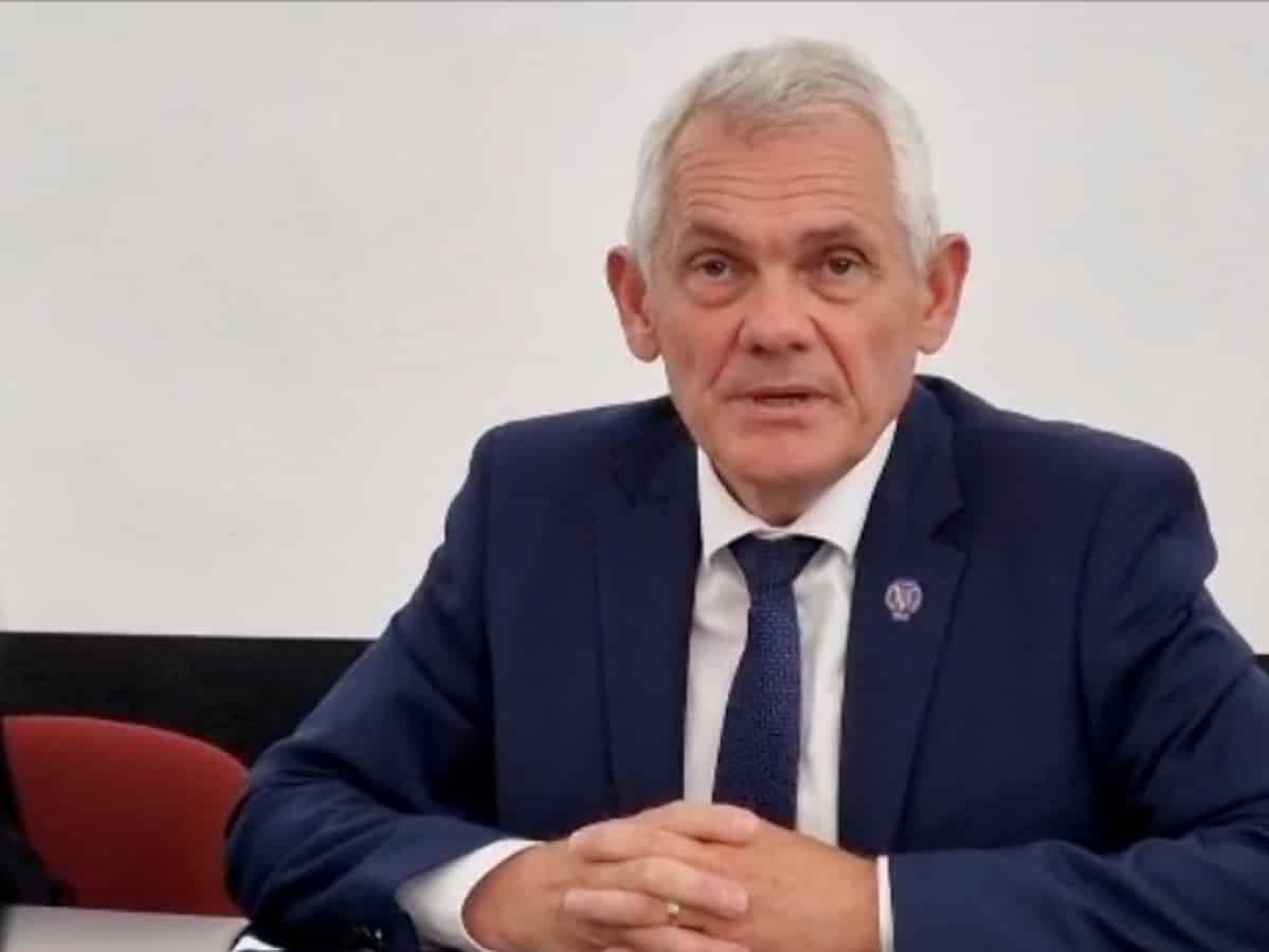 mesajul prefectului sibiului pentru elevii care încep școala luni. „vă îndemn să pășiți cu încredere”