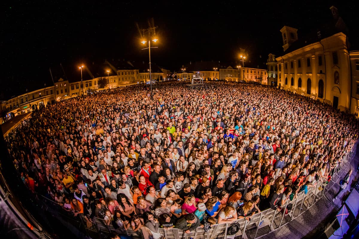 cum s-au împărțit banii pe agenda culturală a sibiului. focus in the park, festivalul „cântecele munților”, animă astra și astra film festival primesc cele mai mari finanțări