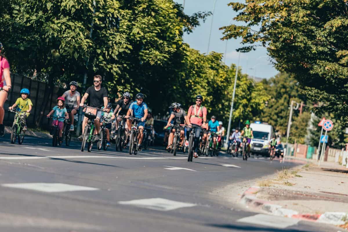urban bike vă invită la ultimul tur de bicicletă din 2023. startul duminică la 15.30, din piața mare