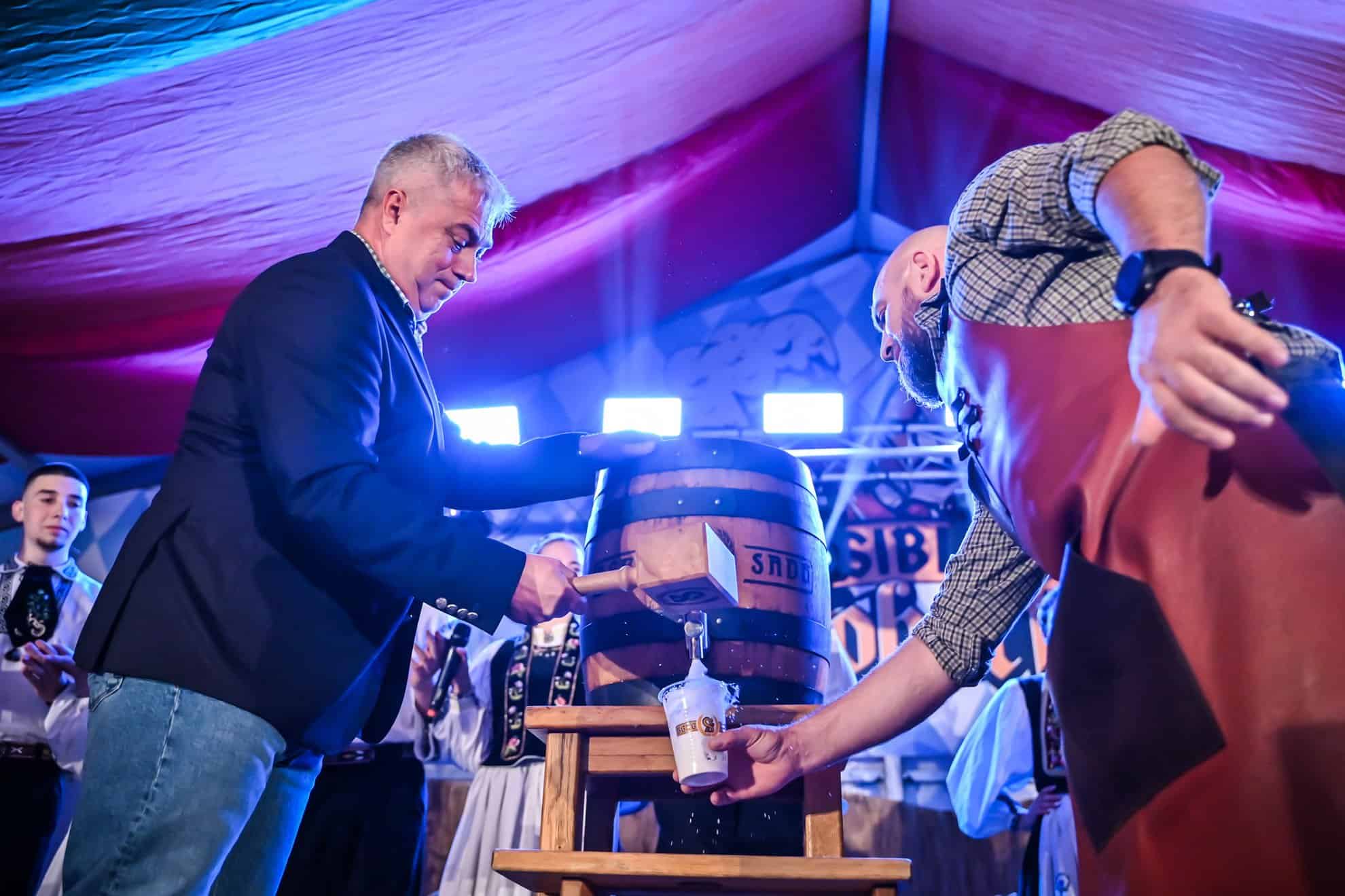 Atmosferă ca în Bavaria la Târgul Obor din Sibiu. A început Oktoberfest (video, foto)