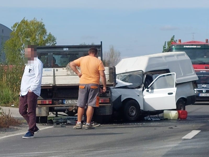 accident cu doi răniți pe strada salzburg. un copil, printre victime (foto)