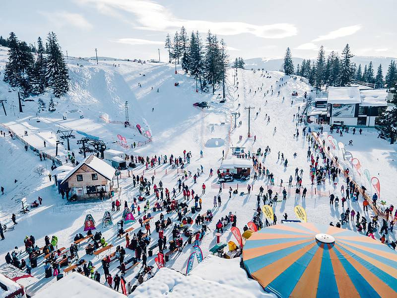 arena platoș pregătește noul sezon de schi. s-a stabilit data deschiderii