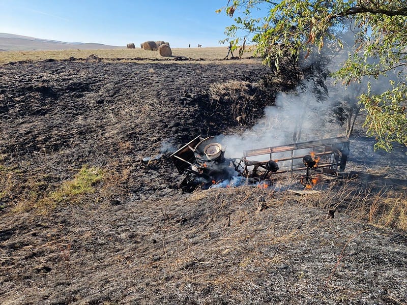 tractor făcut scrum în urma unui incendiu la soroștin