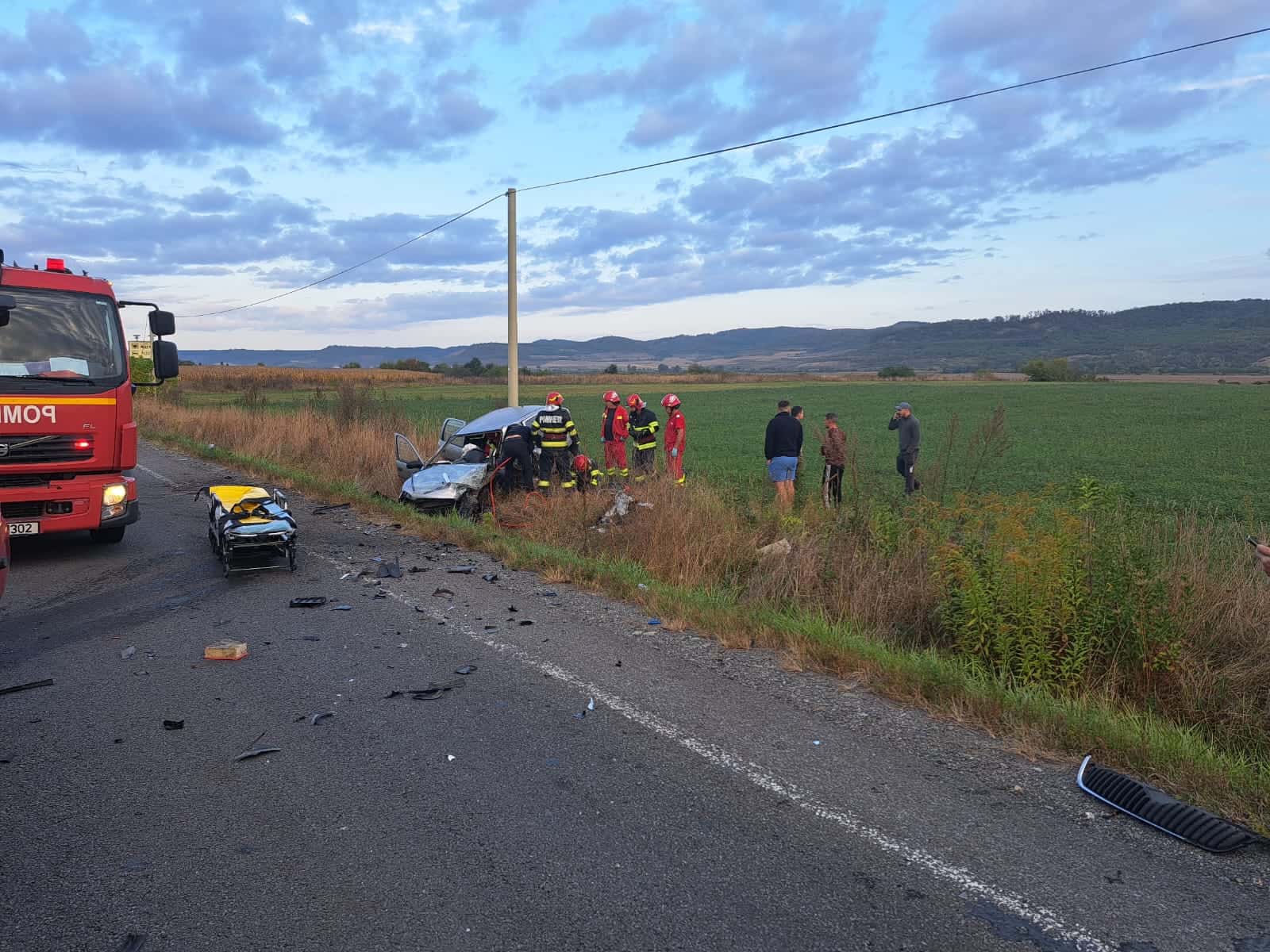 Accident grav în Laslea. A fost solicitat elicopterul Smurd (foto)